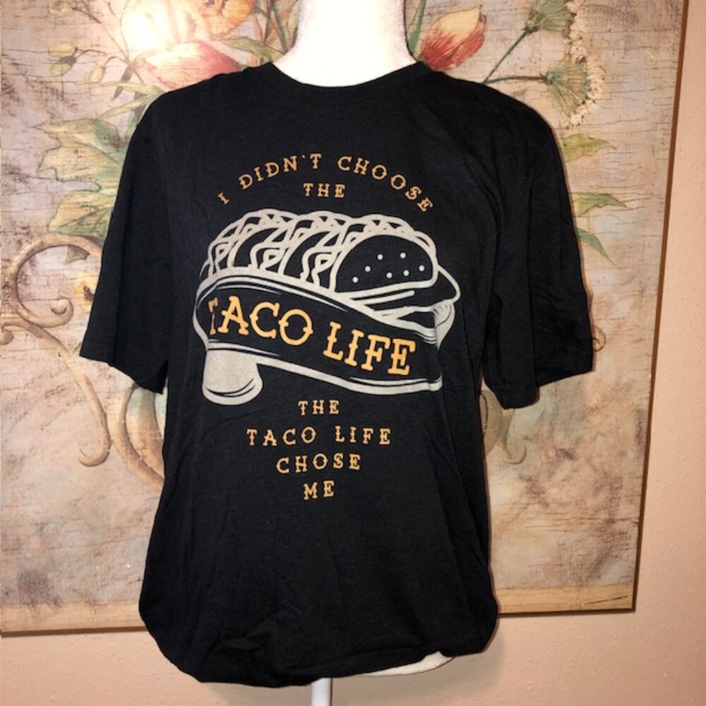 Sz L Urban Outfitters Black Taco Novelty Tshirt